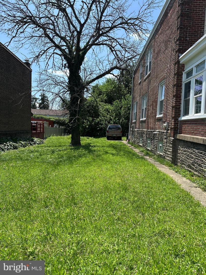 7640-7642 Williams Avenue photo 22