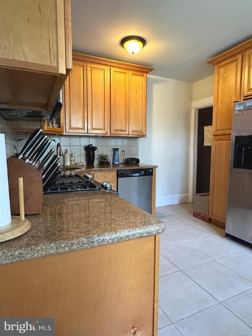 7640-7642 Williams Avenue photo 9