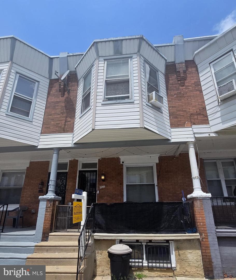 5045 Summer Street photo 1