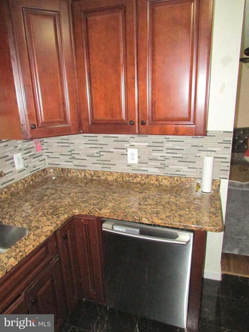 2117 Solly Avenue photo 9