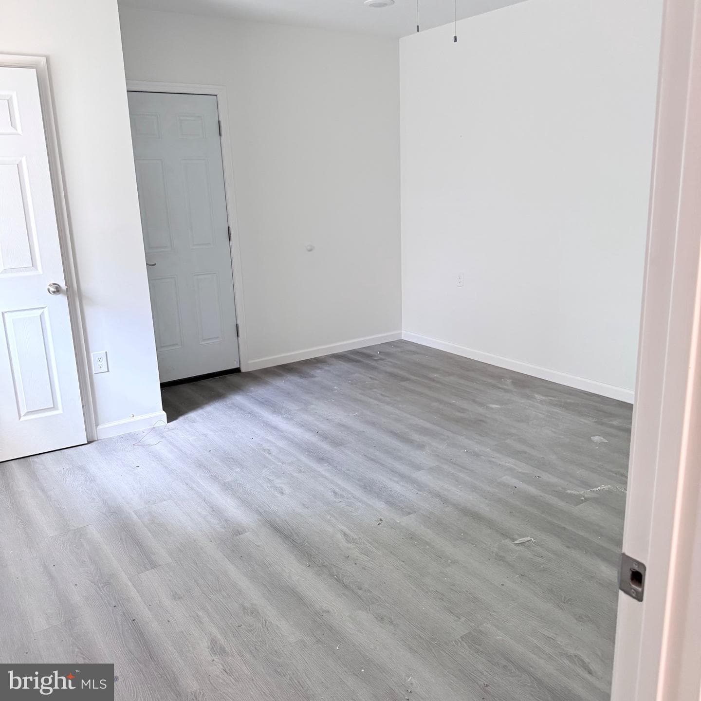 6049 Walton Avenue photo 34