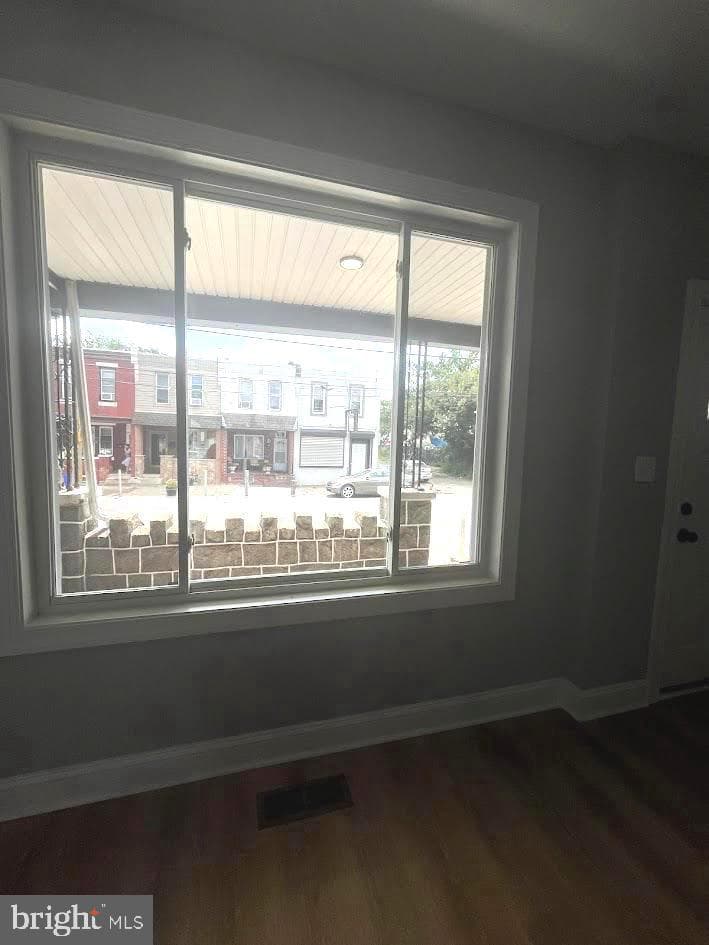 3580 Richmond Street photo 10