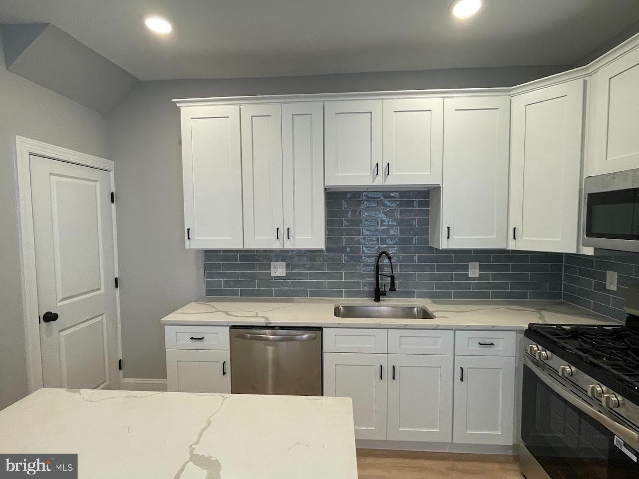 3580 Richmond Street photo 12