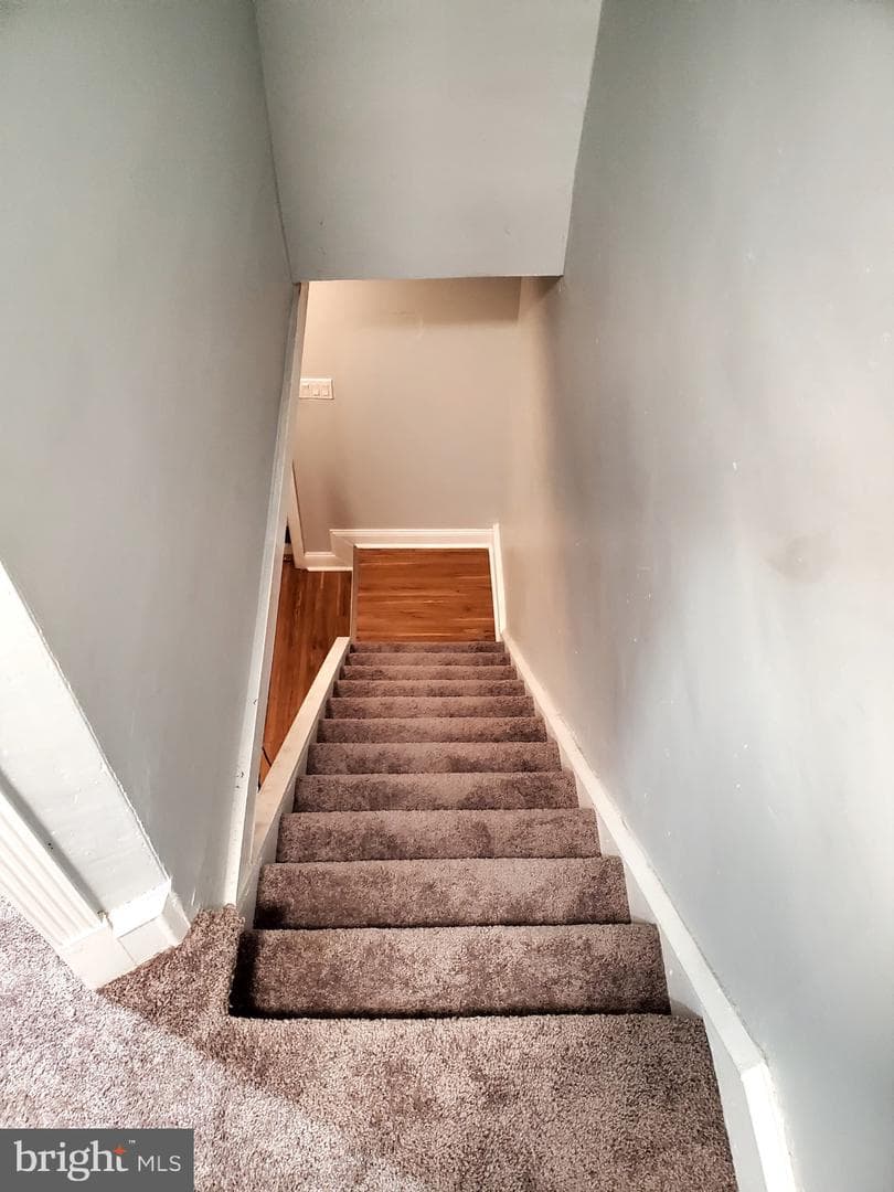 919 Edgemore Road photo 10