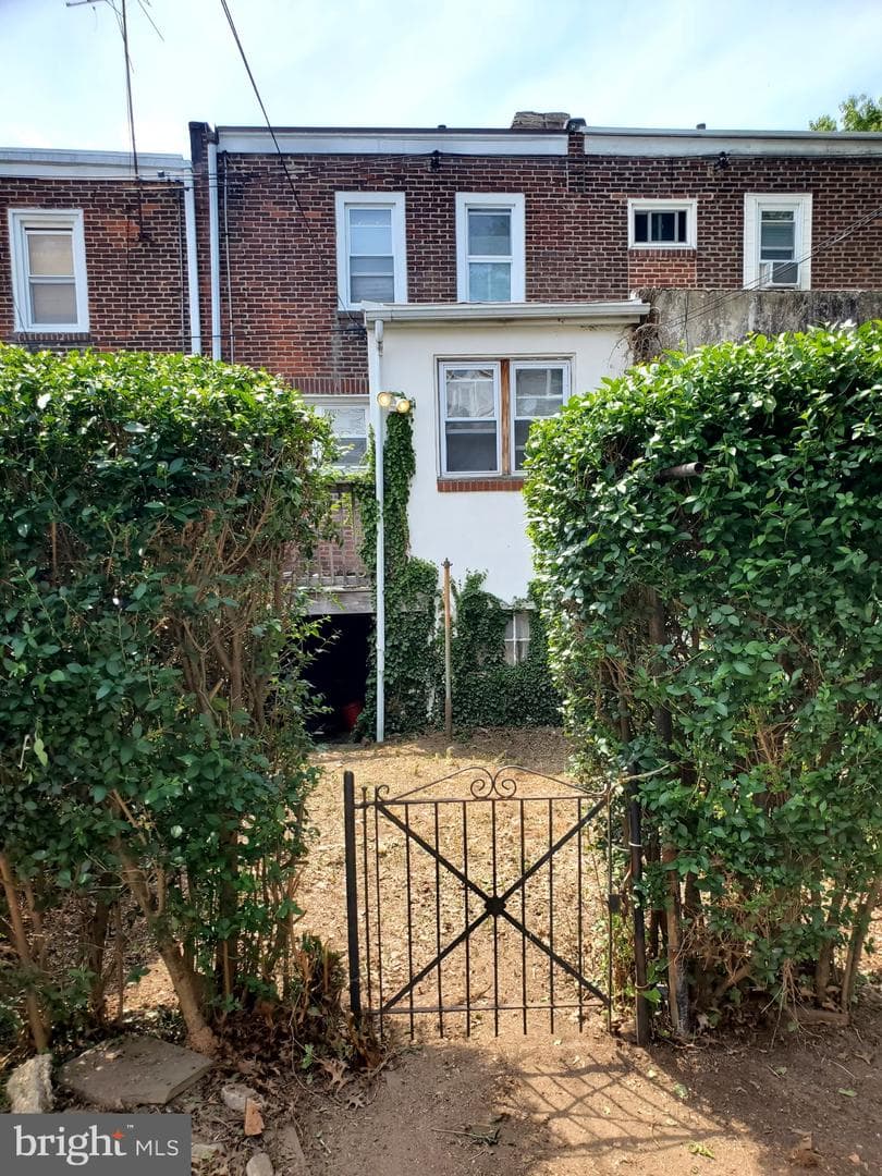 919 Edgemore Road photo 16