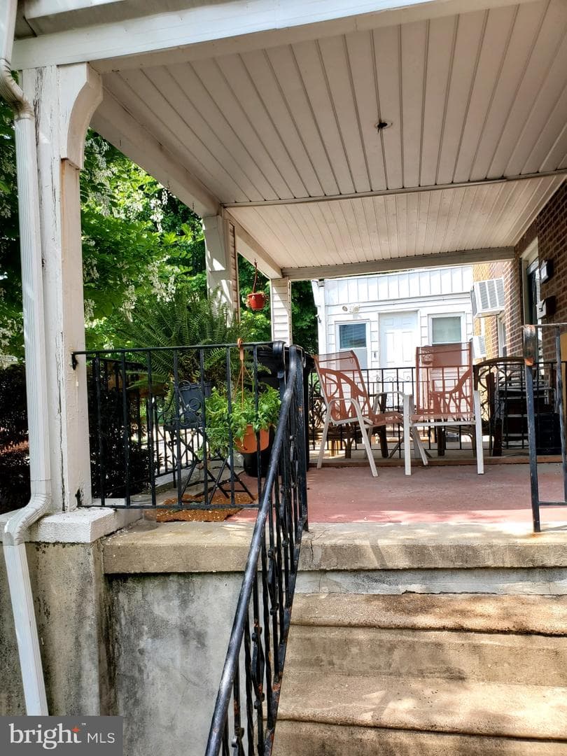 919 Edgemore Road photo 2