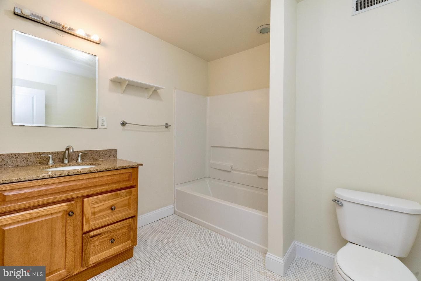 5636 N Uber Street photo 26