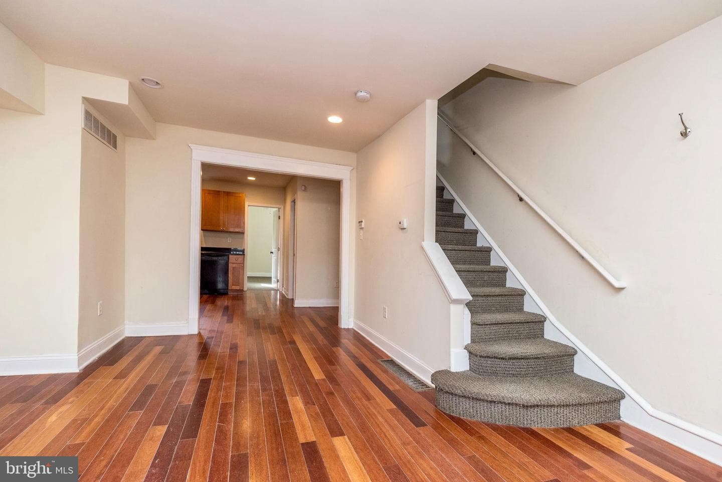 5636 N Uber Street photo 6