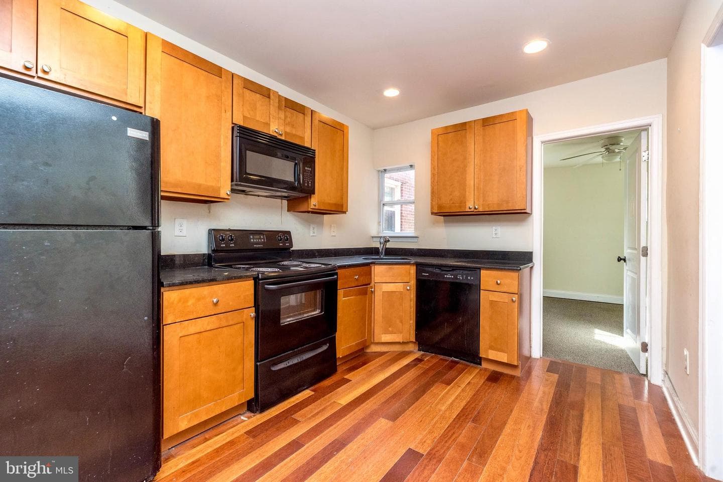 5636 N Uber Street photo 7