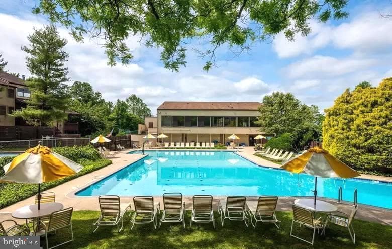 315 Shawmont Avenue #E photo 44