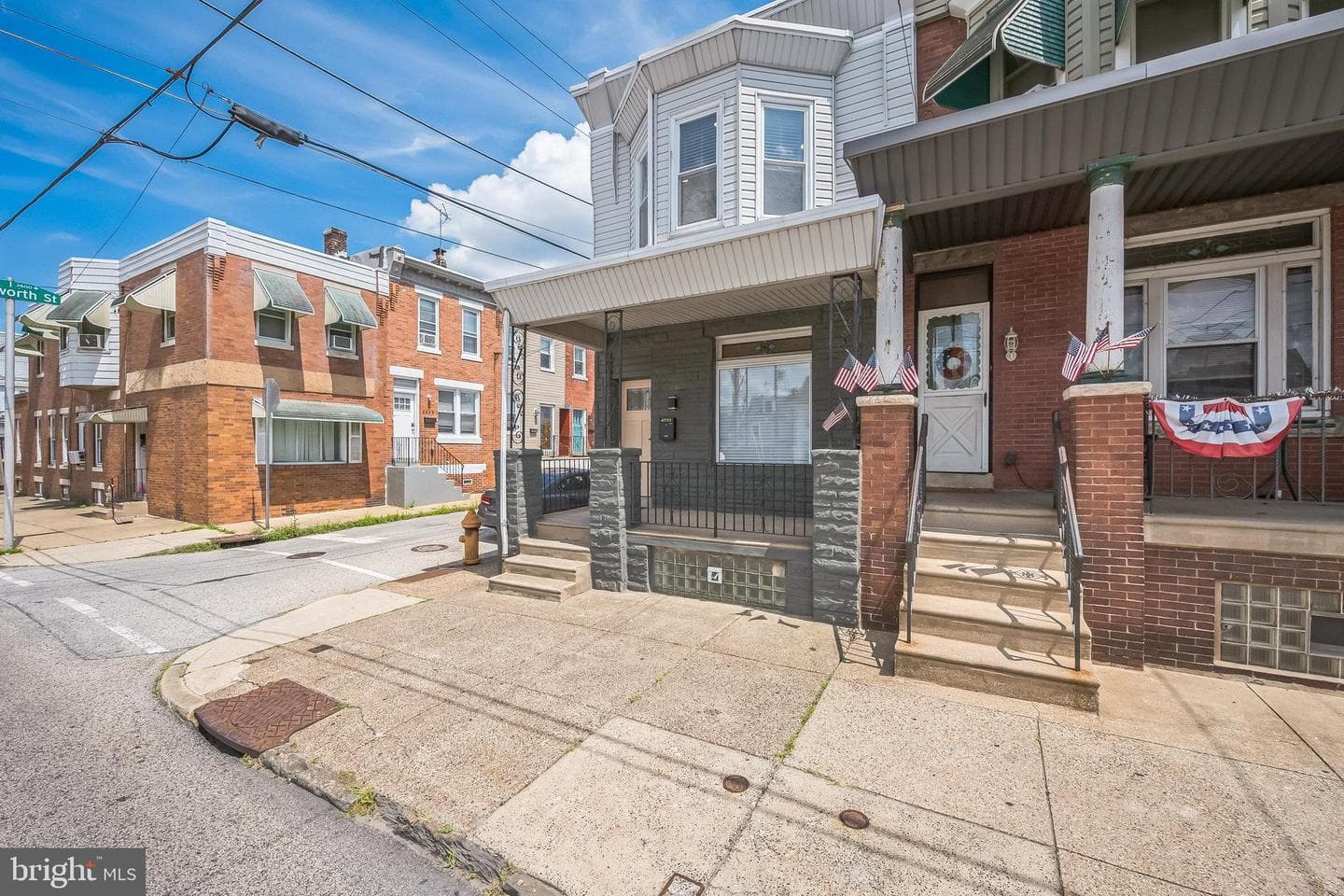 4733 E Thompson Street photo 2
