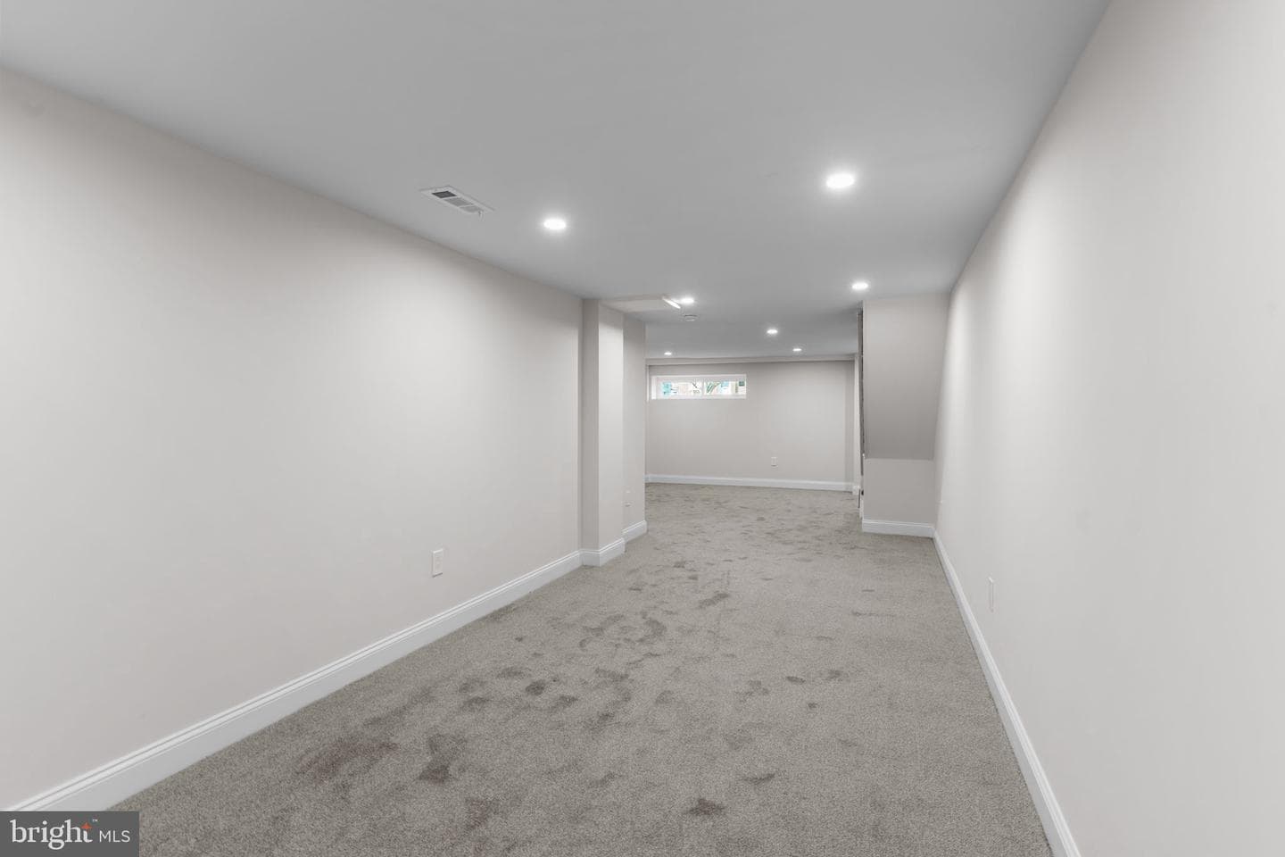 2923 Fanshawe Street photo 23