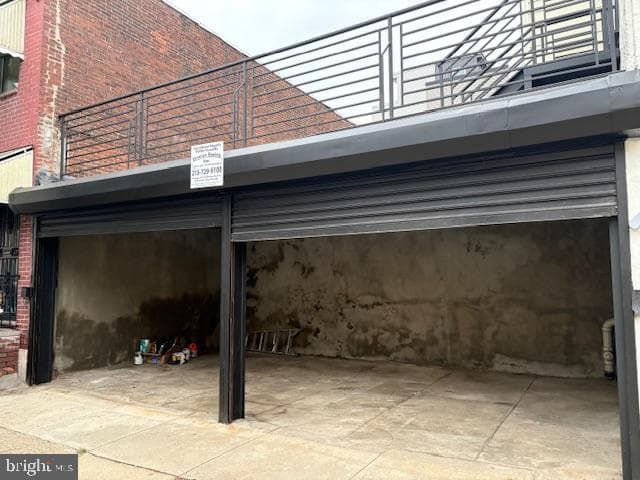 2061 Tasker Street photo 4