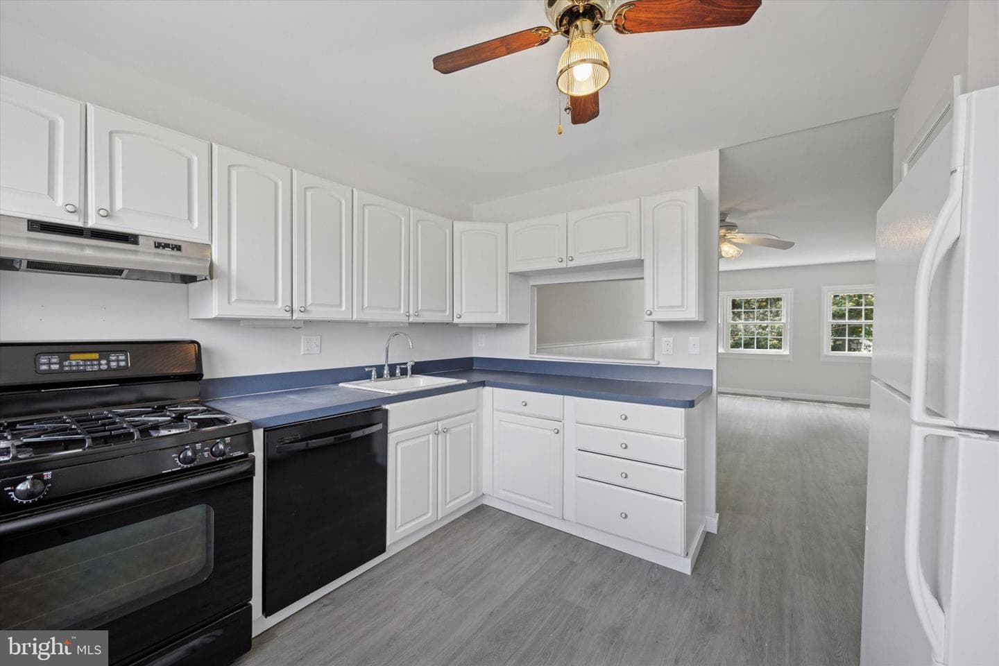 12136 Sweet Briar Road photo 12