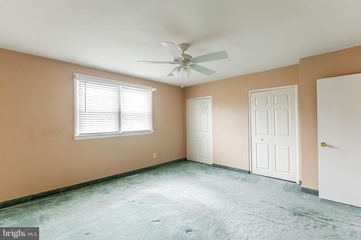 2858 Tremont Street photo 13
