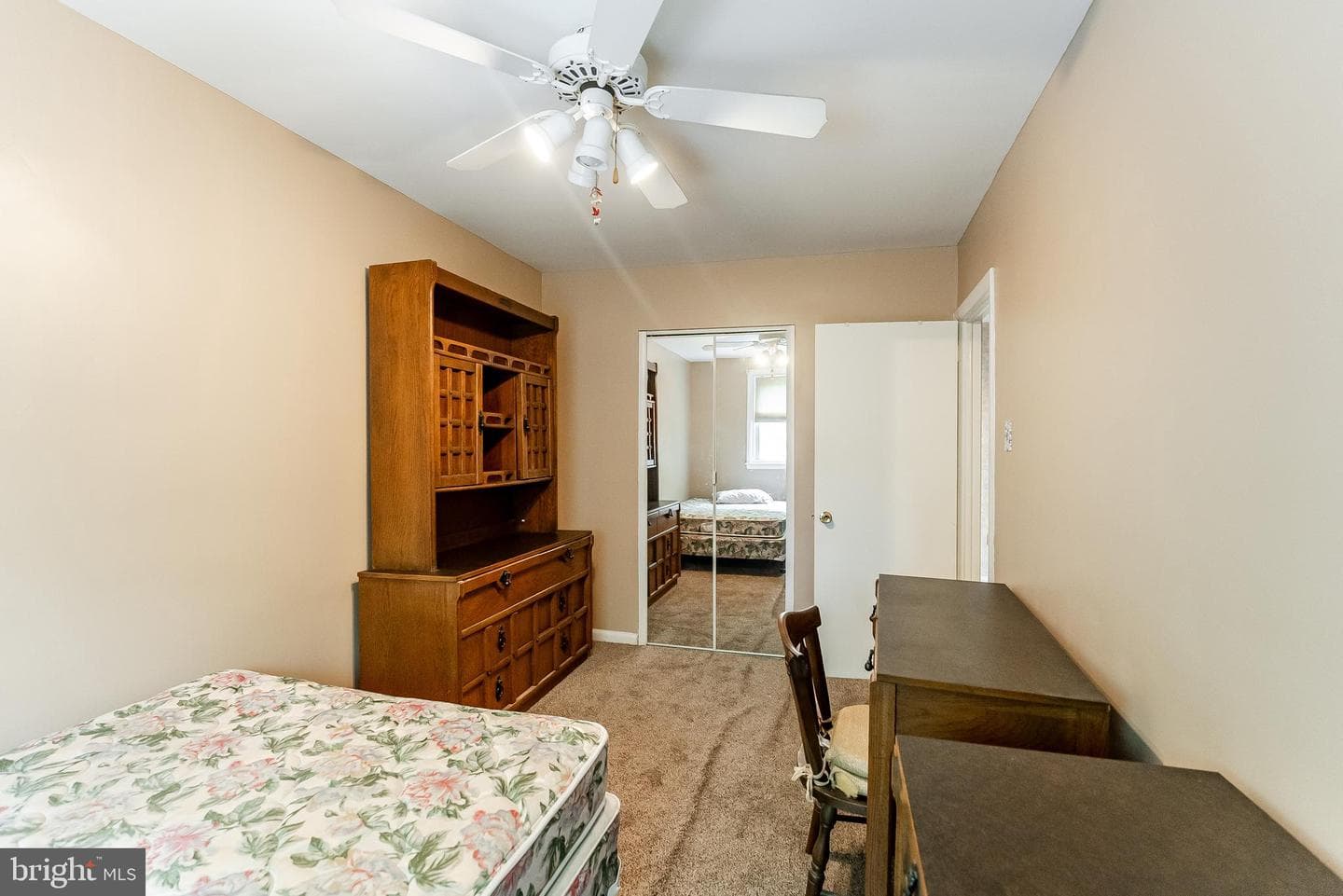 2858 Tremont Street photo 17