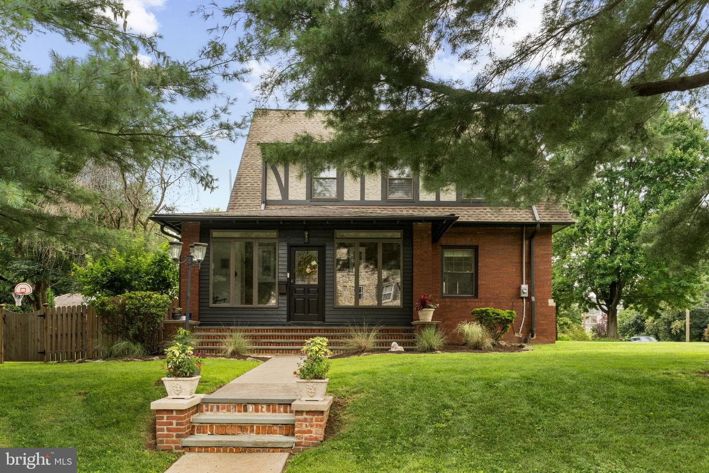 3000 Midvale Avenue photo 6