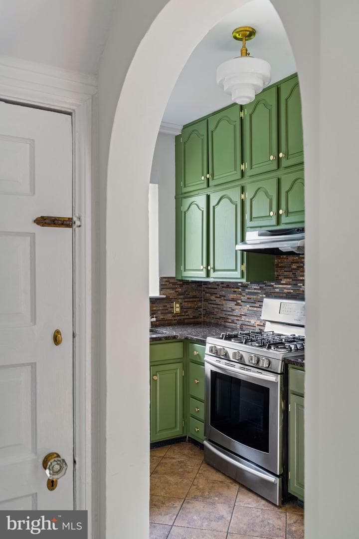 3000 Midvale Avenue photo 61
