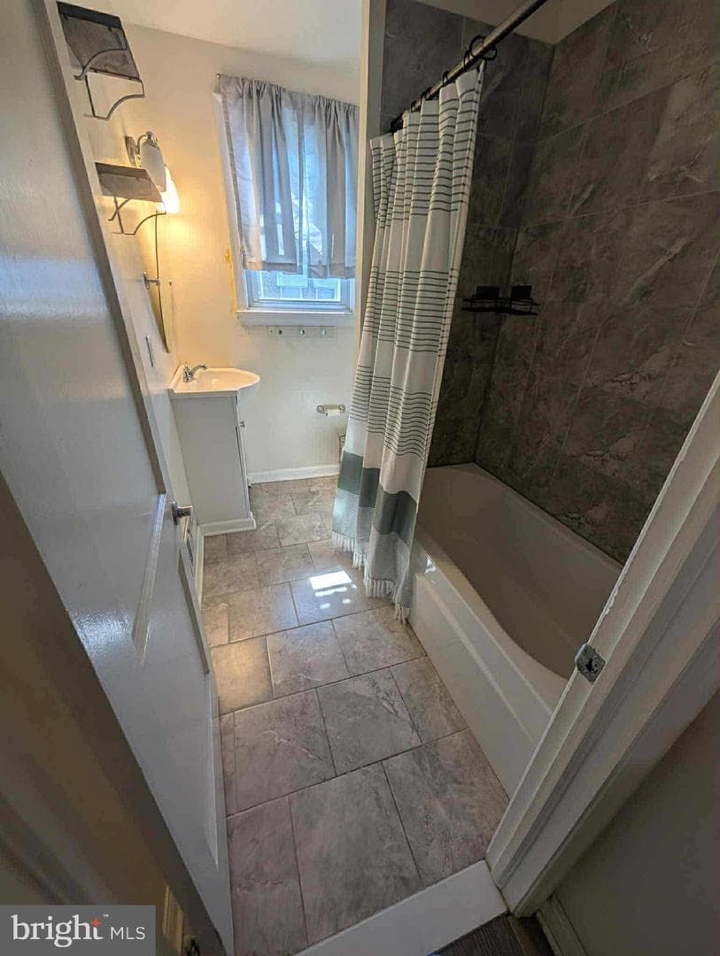 3433 Belgrade Street photo 4
