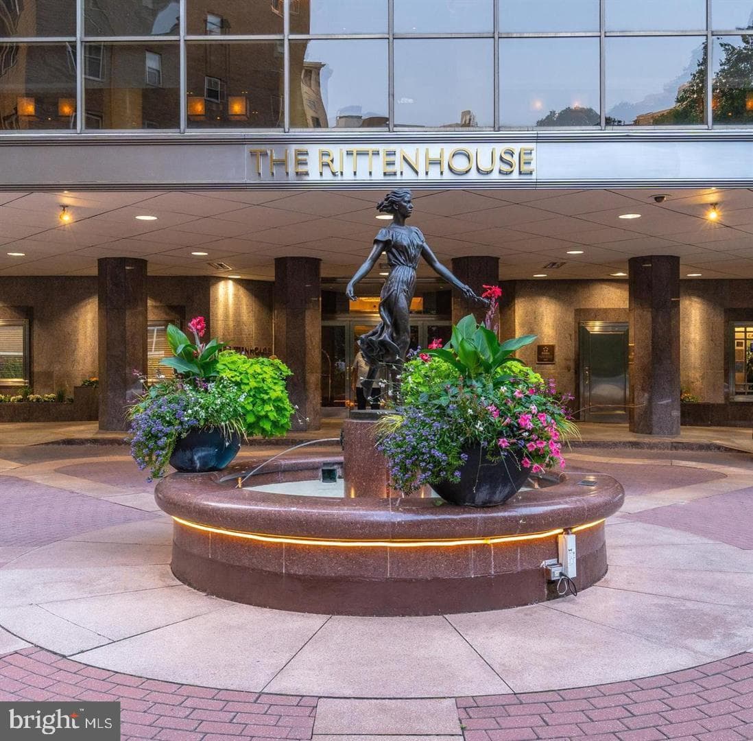 202 W Rittenhouse Square #1108