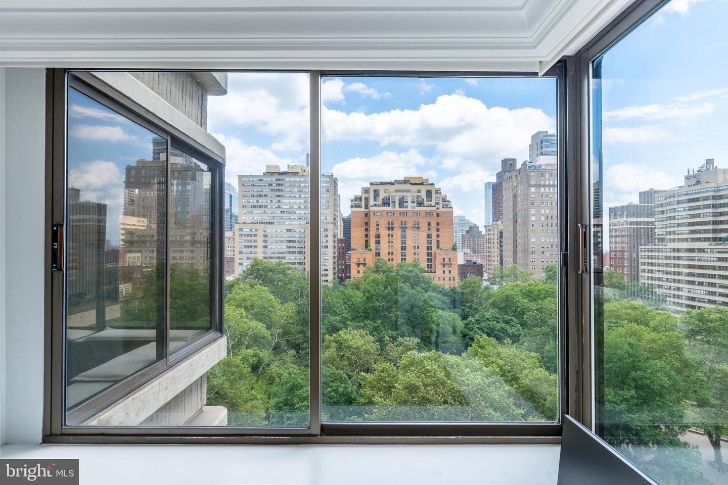 202 W Rittenhouse Square #1108 photo 2