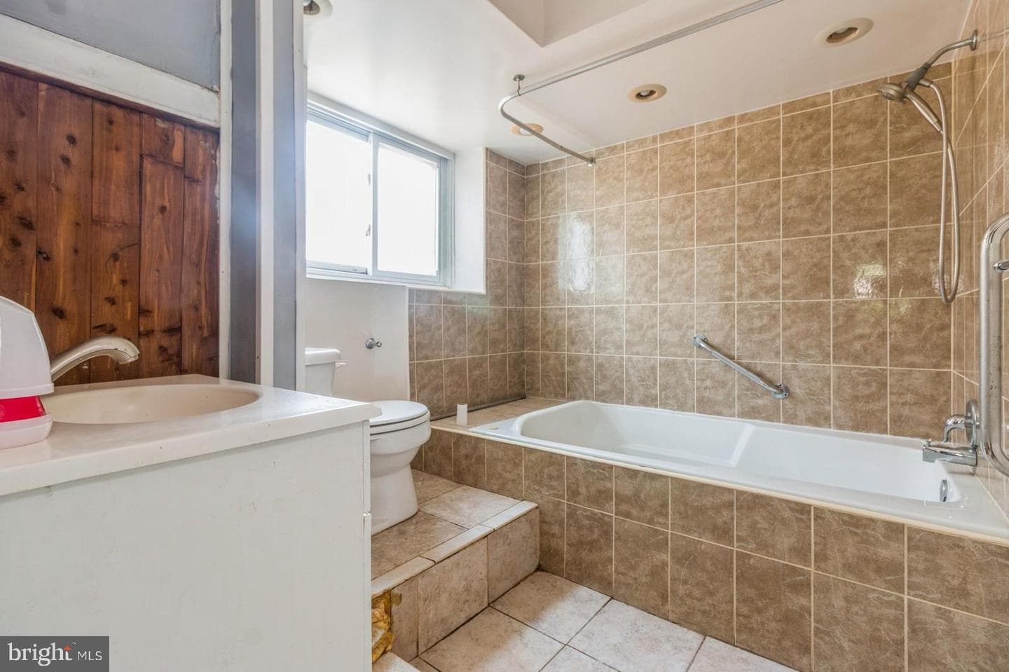 802 E Phil Ellena Street photo 14