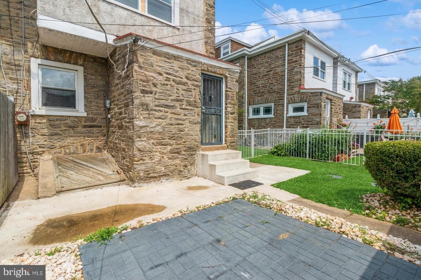 802 E Phil Ellena Street photo 20
