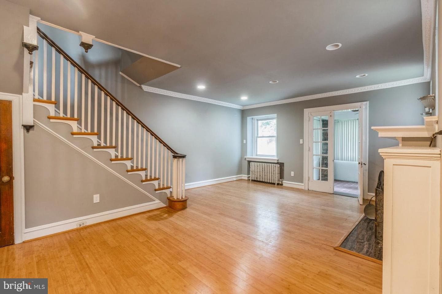 802 E Phil Ellena Street photo 3