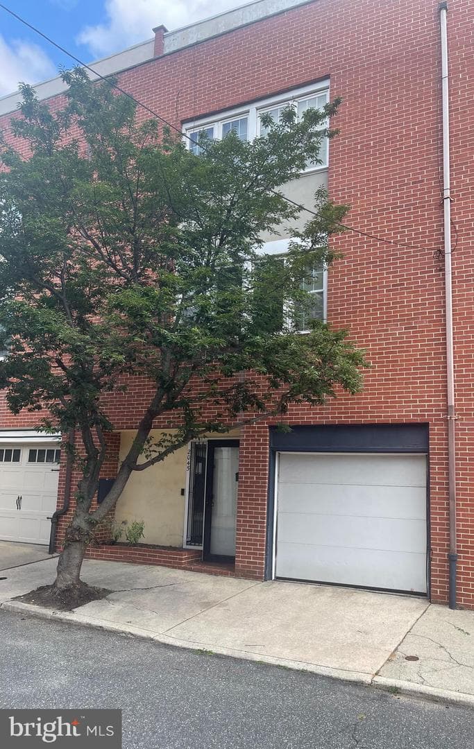 2045 North Street photo 2