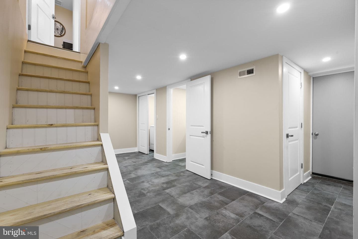 5719 W Jefferson Street photo 23