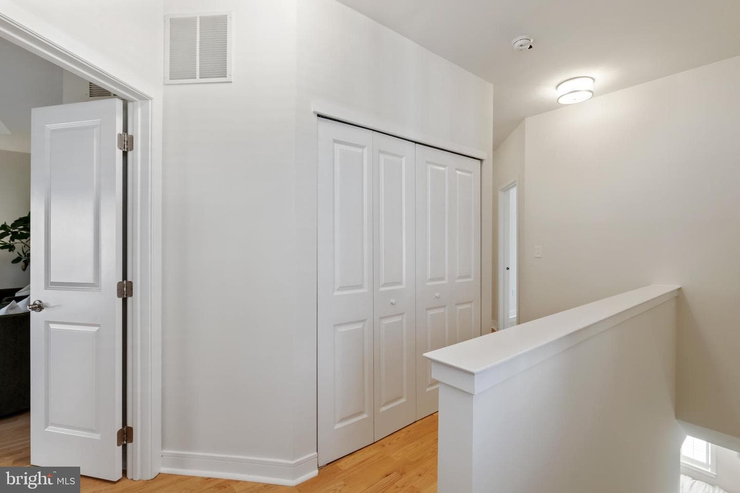 2443 Bainbridge Street photo 13