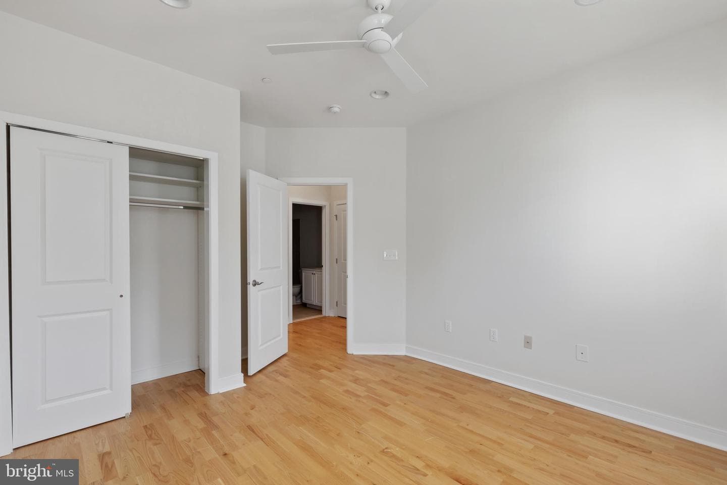2443 Bainbridge Street photo 21
