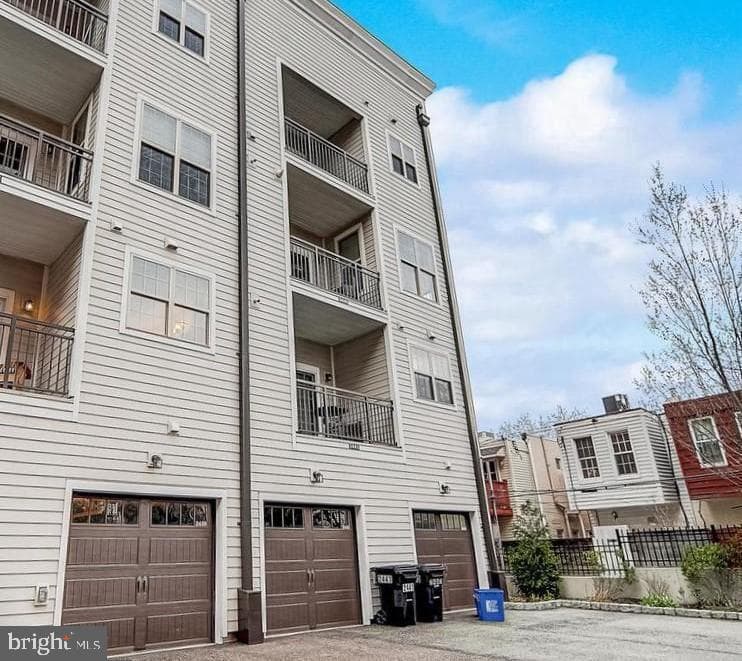2443 Bainbridge Street photo 31