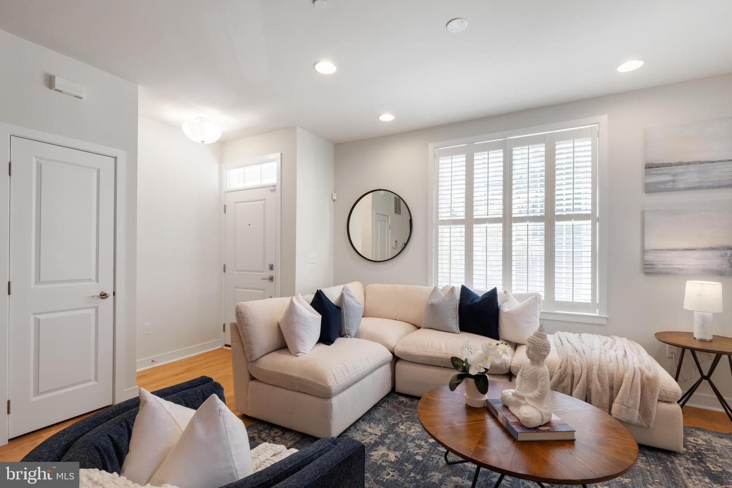 2443 Bainbridge Street photo 4
