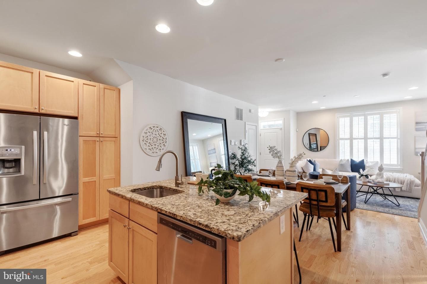2443 Bainbridge Street photo 9