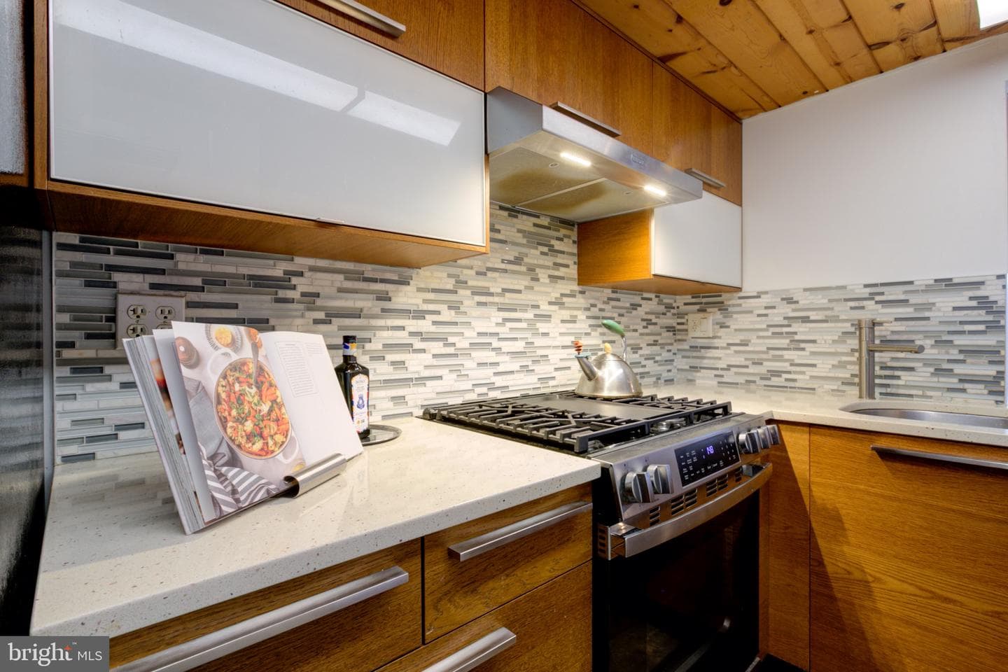 870 N 28th Street #201 photo 10