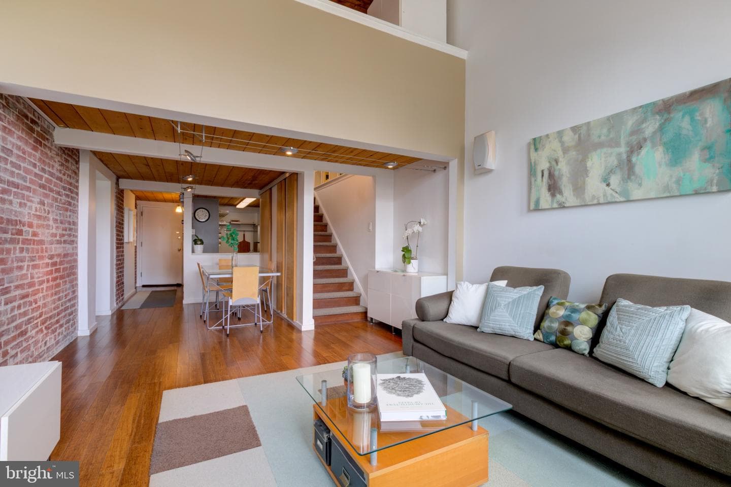870 N 28th Street #201 photo 17