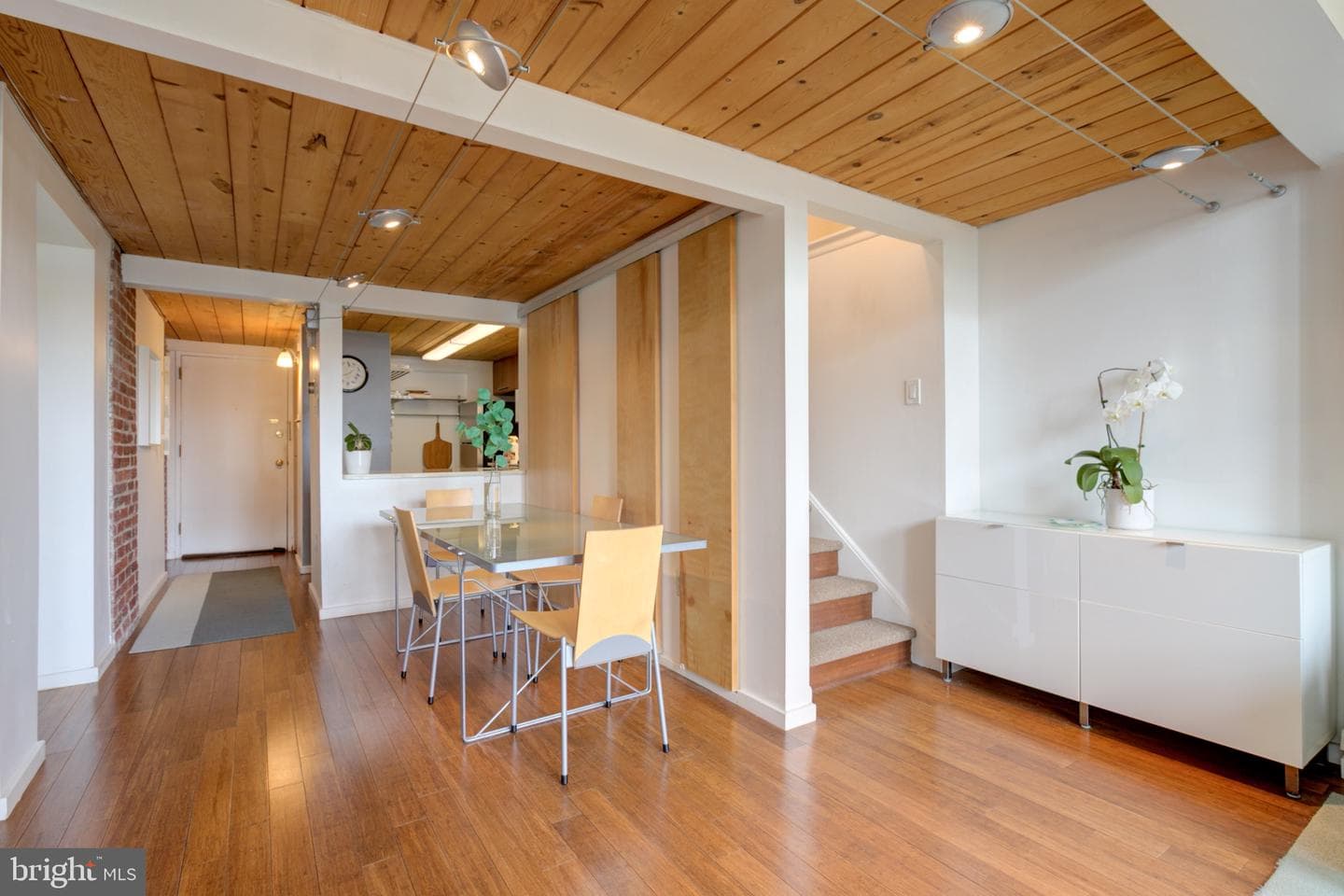 870 N 28th Street #201 photo 2