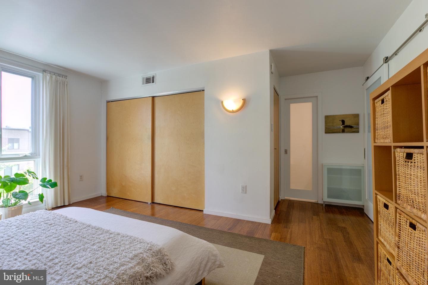 870 N 28th Street #201 photo 23