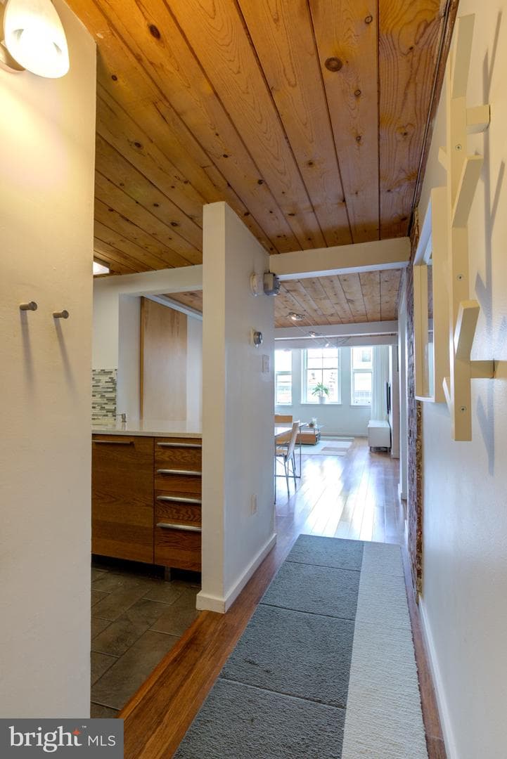 870 N 28th Street #201 photo 4