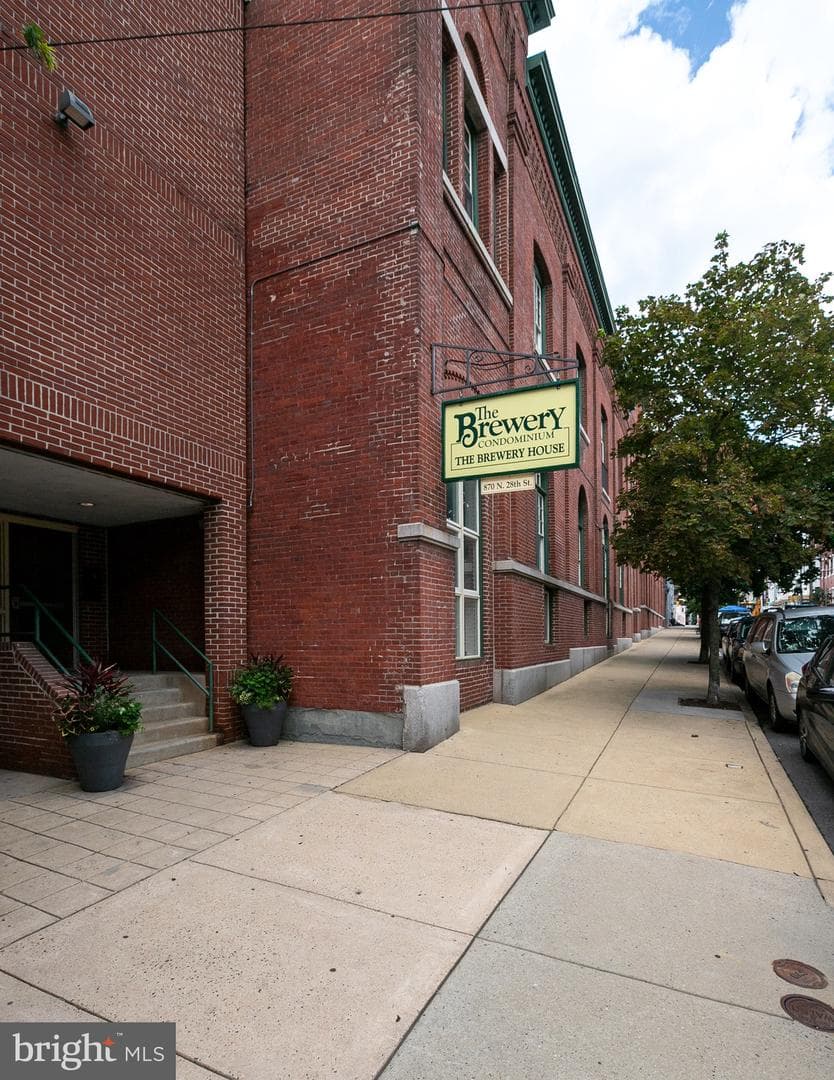 870 N 28th Street #201 photo 45