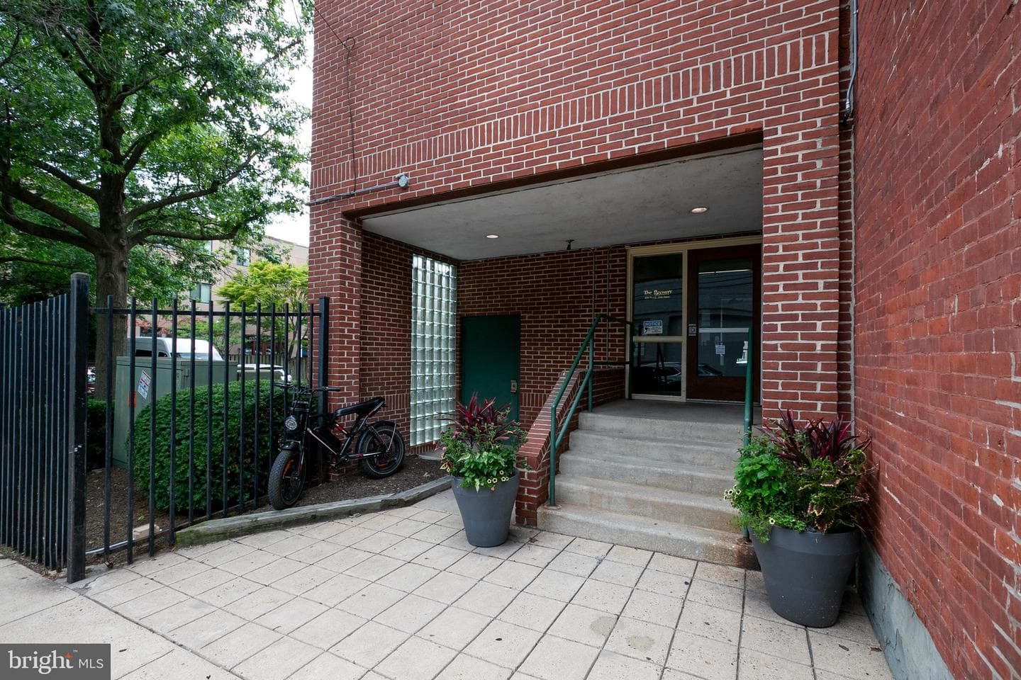 870 N 28th Street #201 photo 46