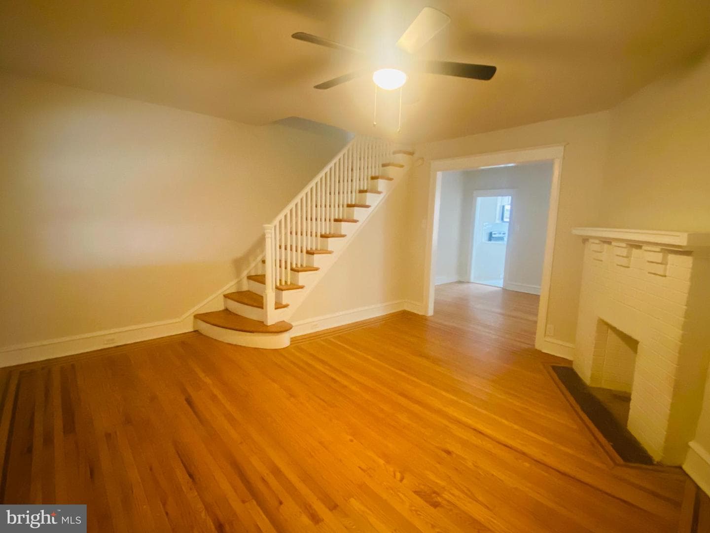539 E Godfrey Avenue photo 2