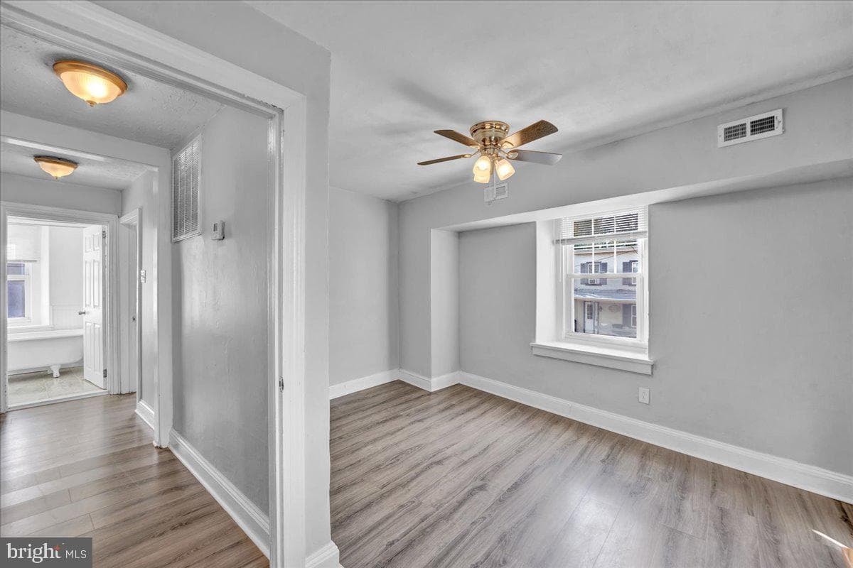 4531 Mitchell Street photo 13