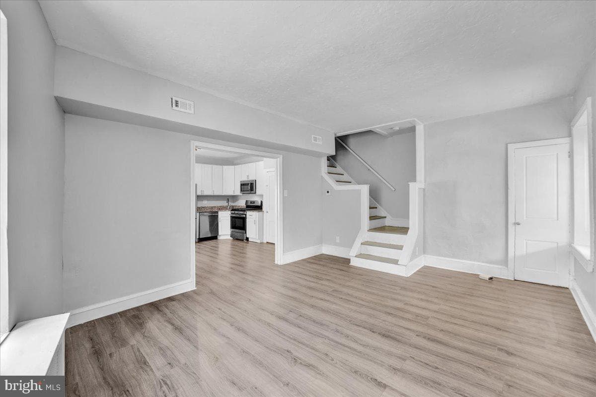 4531 Mitchell Street photo 7
