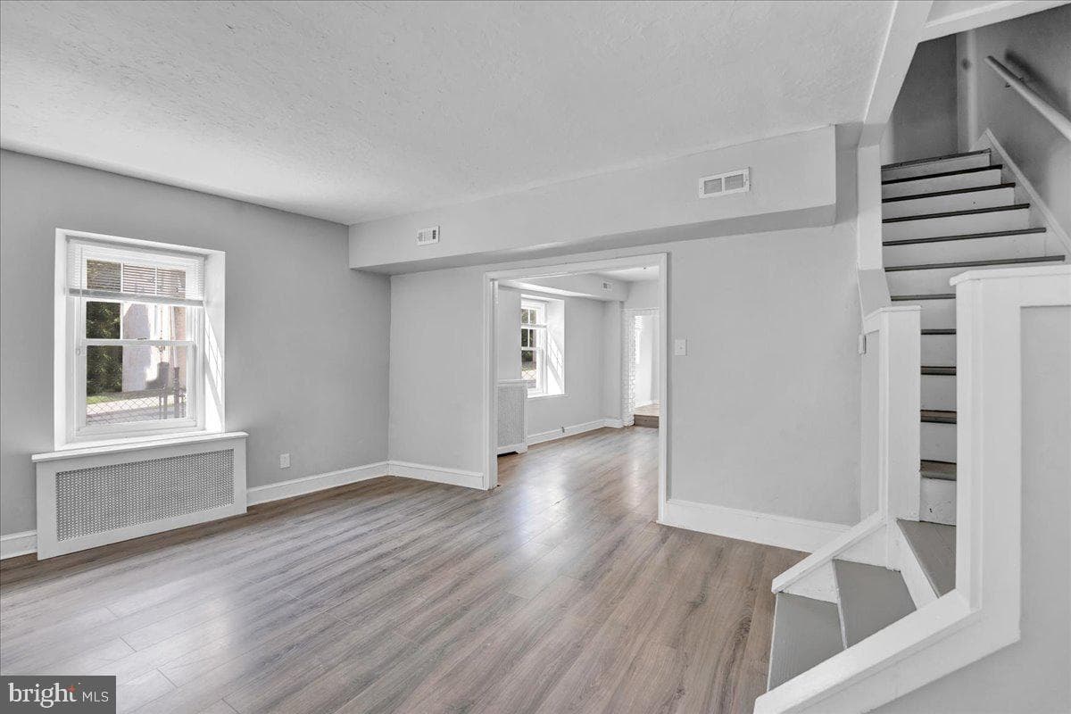 4531 Mitchell Street photo 8