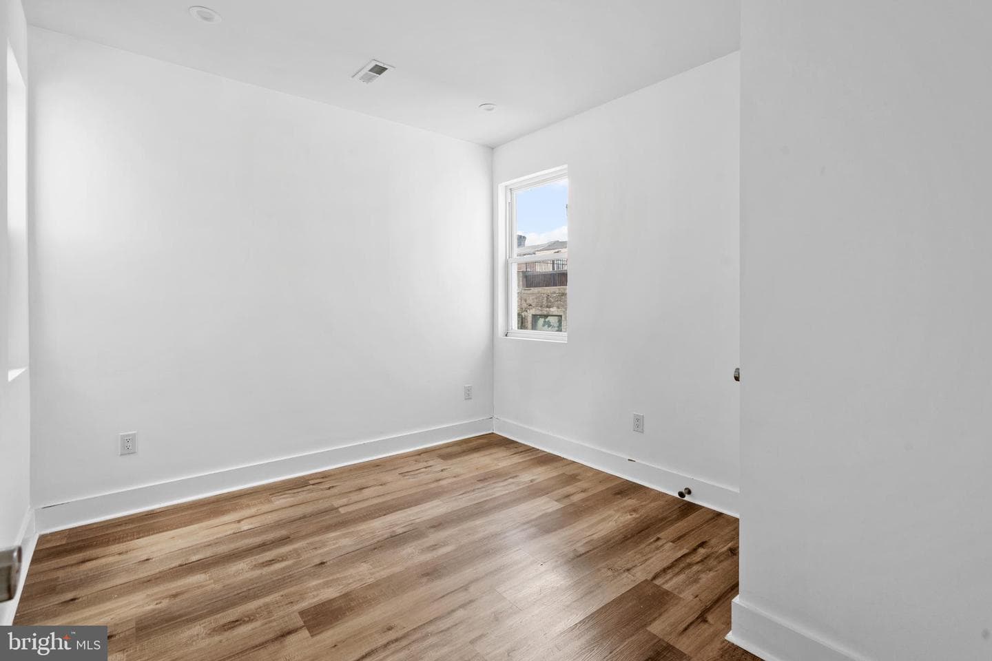 952 N 5th Street photo 23