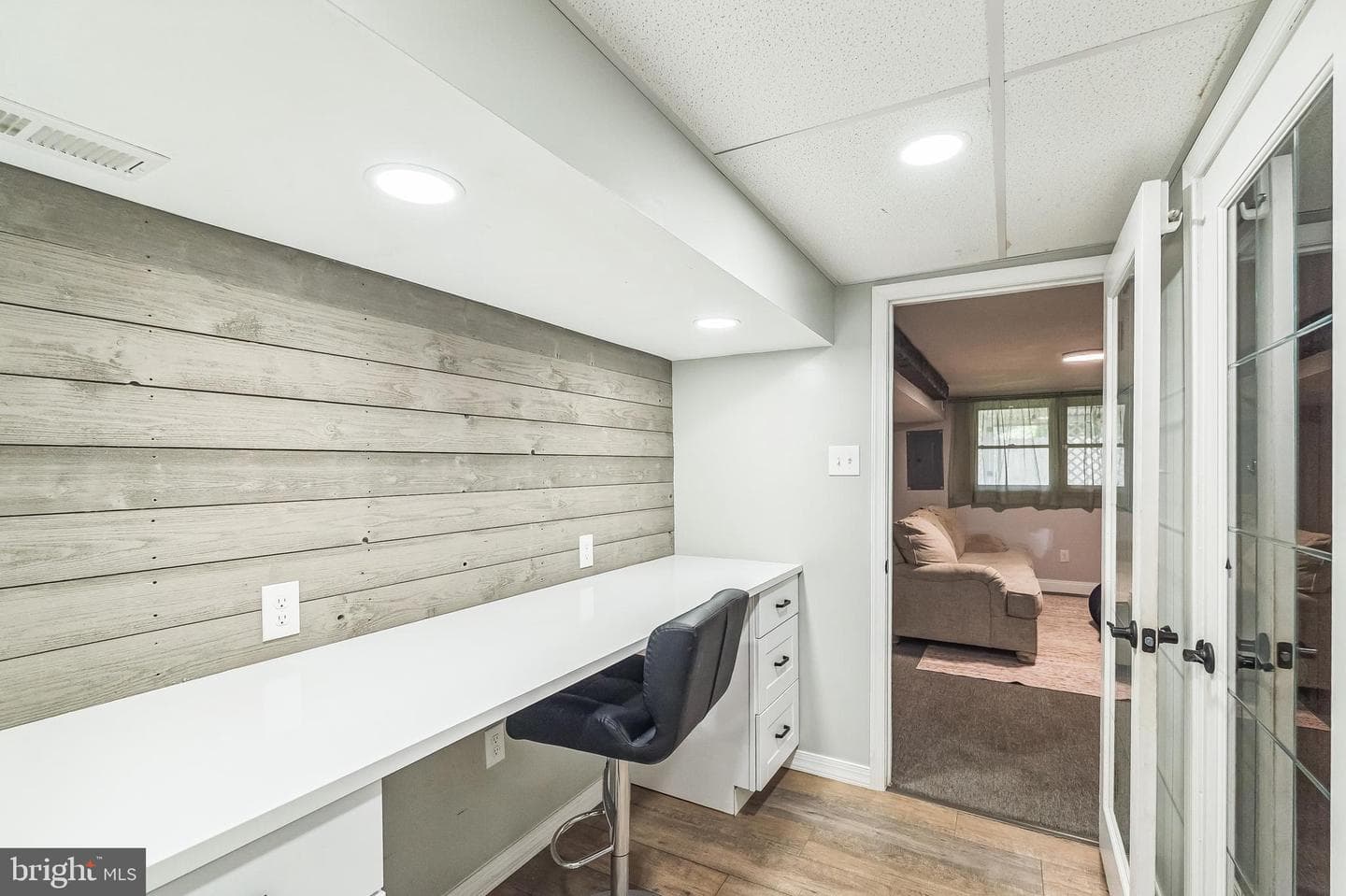 7448 Hill Road photo 34