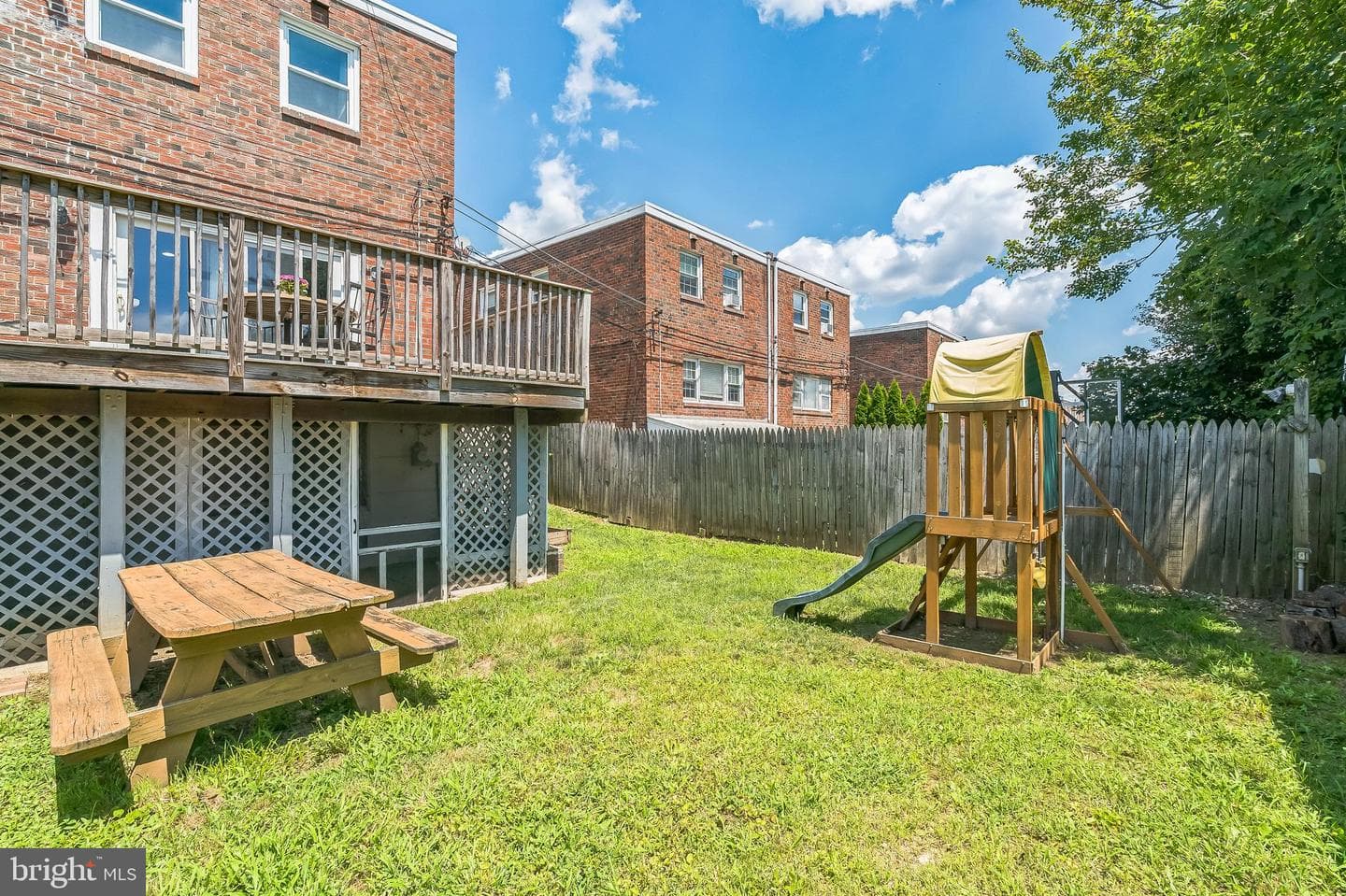 7448 Hill Road photo 36