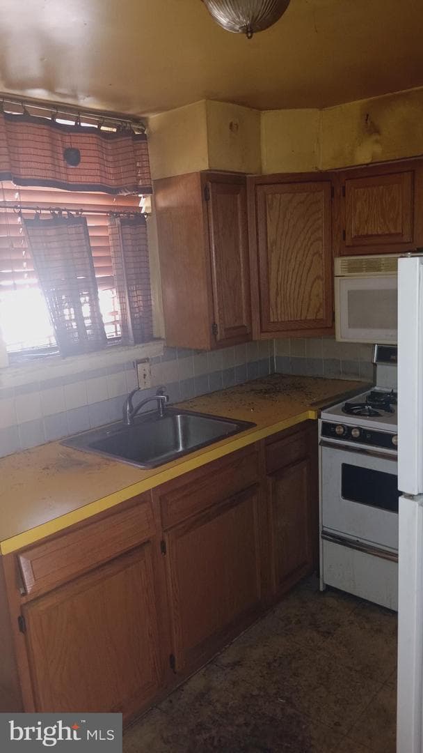 1519 W Thompson Street photo 5